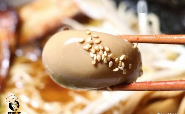  进去|纽约第一家日式油泼面+宝藏小酒馆新张！进去的居然都被上了一课？