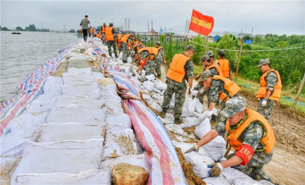 巢湖|千余人民子弟兵驰援巢湖防汛抗洪