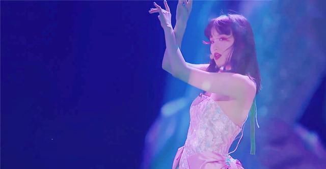  束缚|《乘风破浪的姐姐》：放开规则束缚后，爆款作品终于又出现了