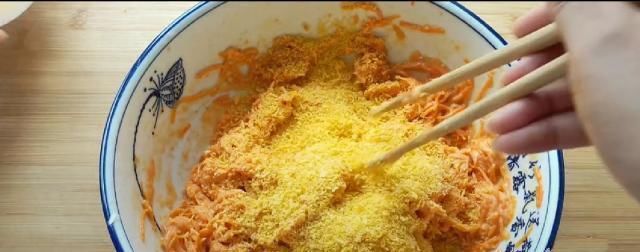  柔软|只需这两招, 保证你炸出的胡萝卜丸子外酥里软, 放凉了也柔软好吃