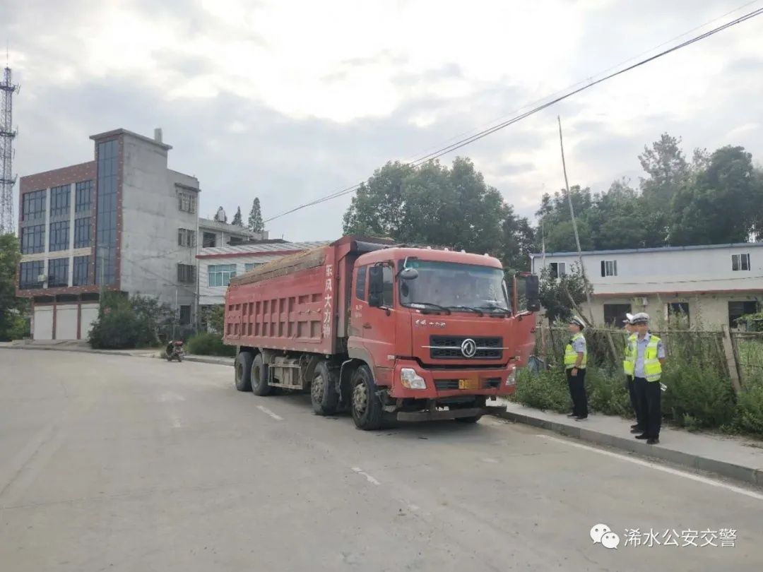 社会治安|重拳出击！浠水交警一举查扣40辆超载货车