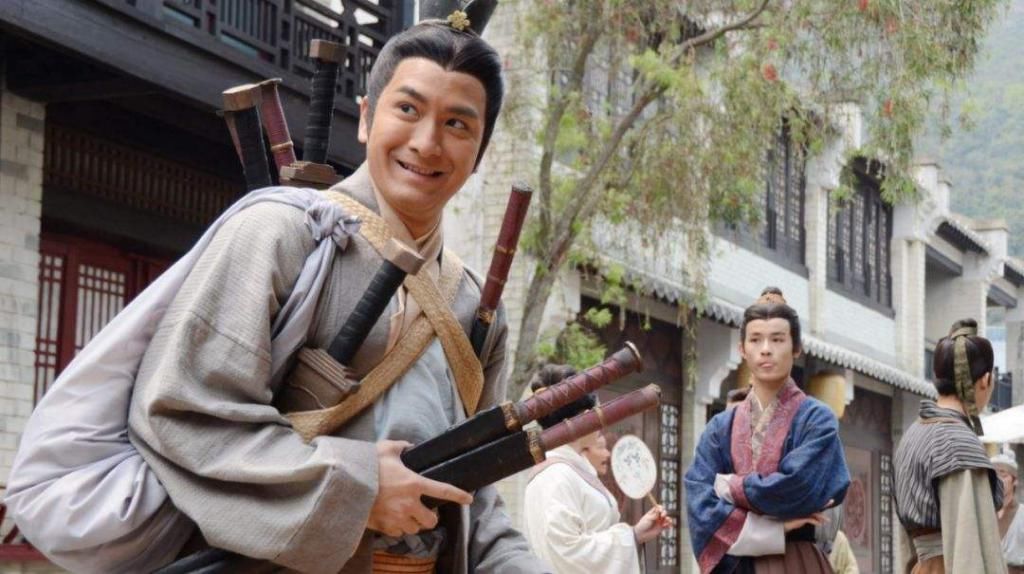  合影|去参加高中同学聚会，上学时一直不搭理我的班花主动要跟我合影