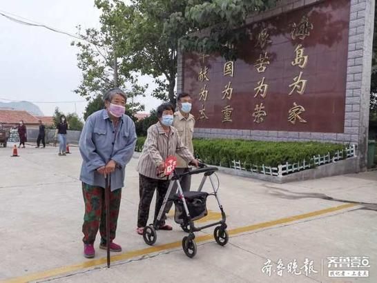  军营|久违了，军营露天看演出