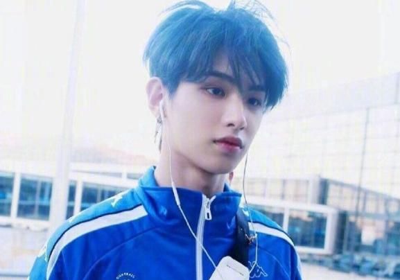  南韩|赖冠霖归国后成糊咖！同是南韩归国艺人，黄明昊朱正廷凭啥大火？