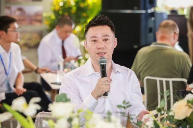 中书资源文化产业集|中书资源品牌发布会在赣州盛大开幕，李亚鹏启动文化地产圆桌论坛