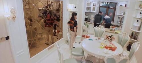  别墅|张继科家别墅接地气，拿院子养鸡种菜，家里放球桌，跟住农村一样