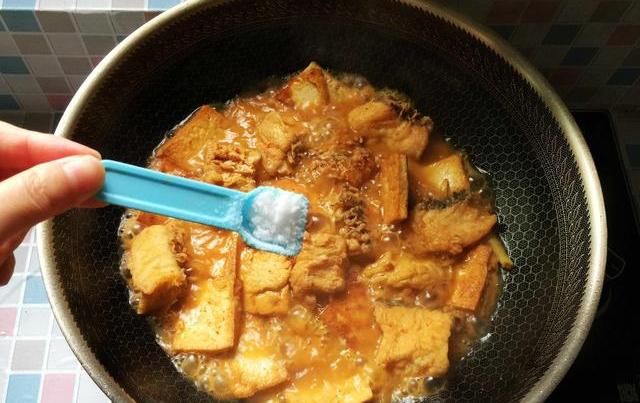 身体|豆腐和它是绝配,焖一锅鲜香嫩滑,营养全面,孩子长身体要多吃