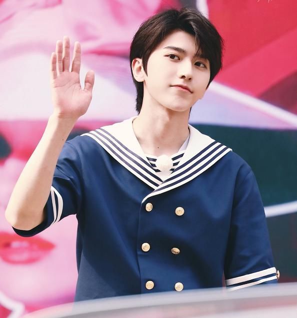  蔡徐坤|《奔跑吧黄河篇》阵容大换血，蔡徐坤或将退出，吴宣仪成常驻嘉宾？