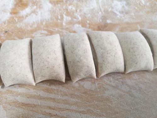 受欢迎|糯米新吃法,用它做馅烙馅饼,香甜好吃,比蛋糕点心受欢迎