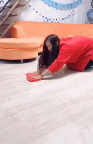  有人|搞笑GIF：只要带女朋友上街，肯定会有人来跟她拍照