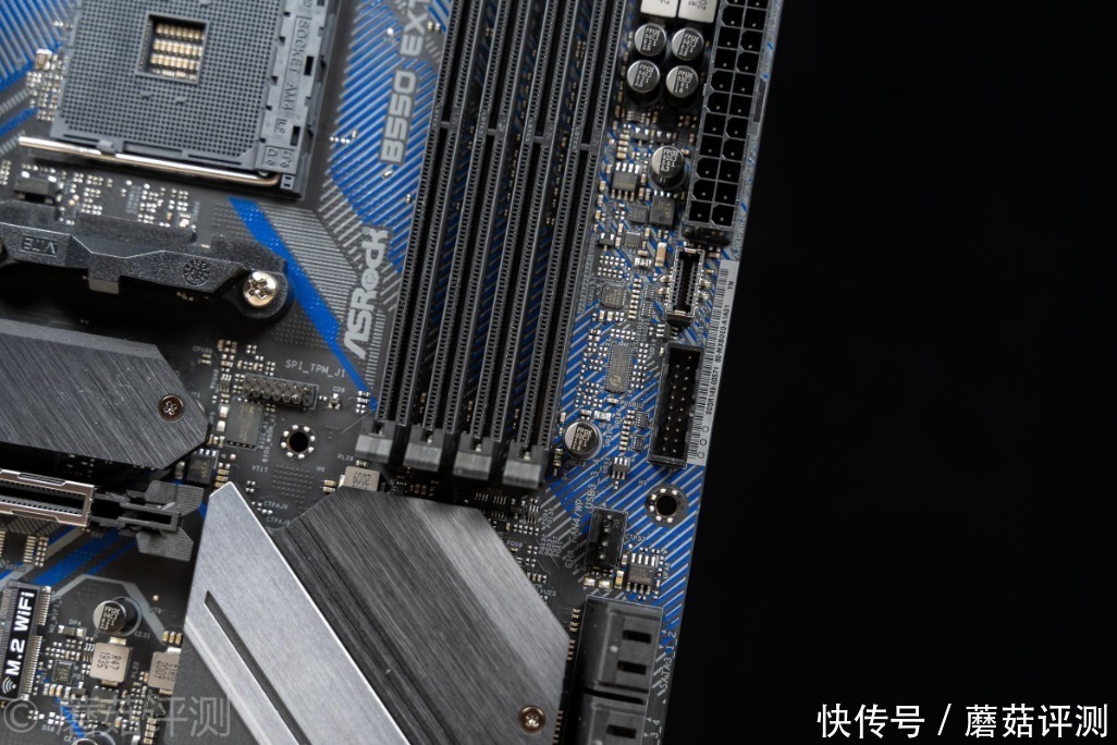  华擎|一块性价比超高的B550主板、华擎B550 Extreme4极限玩家主板 评测