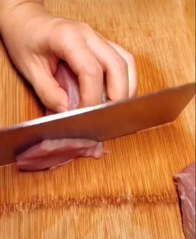  好吃|怎么吃都好吃，大人小孩都爱吃，东北馆子必点一道菜——锅包肉