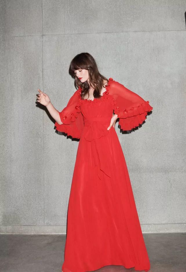  女人|穿红色的女人最美：刘敏涛