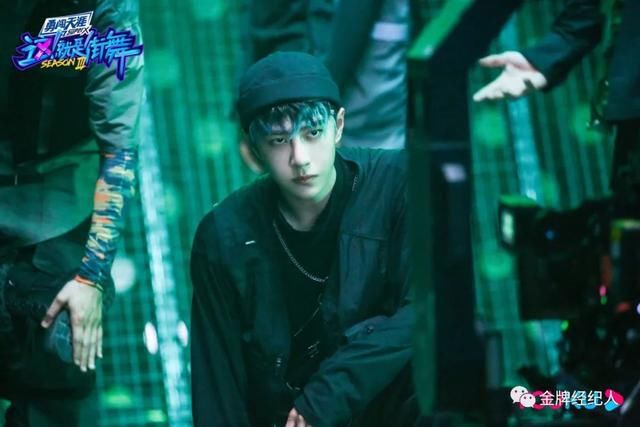  不合时宜|“不合时宜”的钟汉良？