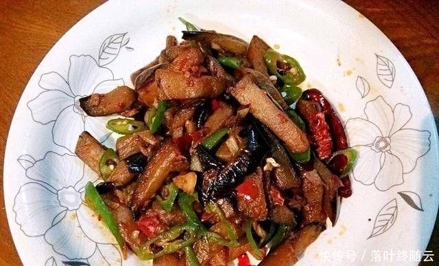 茄子|不要用红烧茄子。记住诀窍。茄子不黑不吸油。味道很好