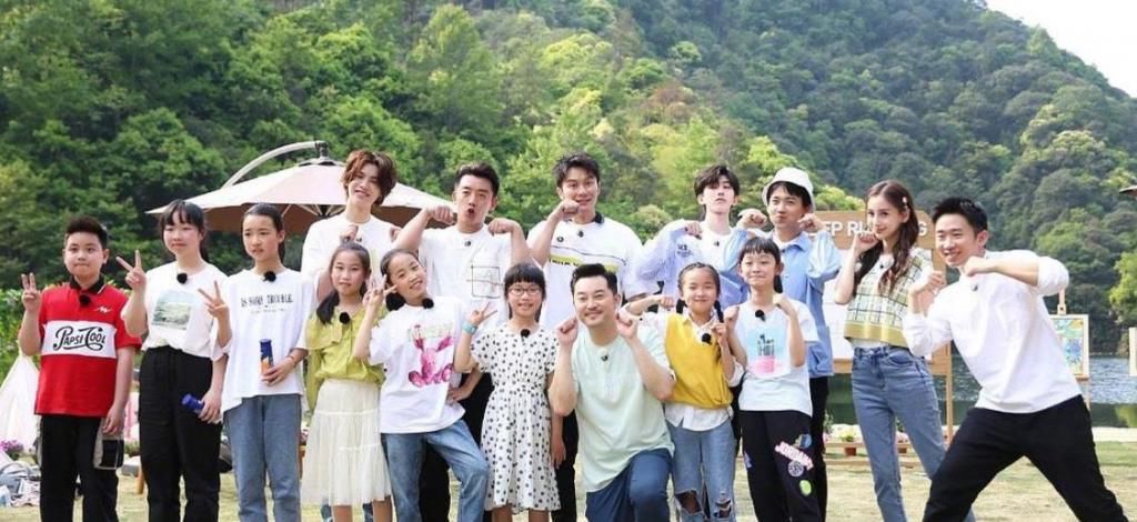  泪点|李晨跟妈妈谈起跑男新成员，当听清她妈妈说啥后，戳中无数人泪点