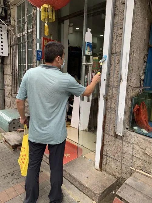 市南区|忍不住，撕一张！市南区发动居民手撕小广告倡议书