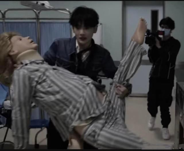  周震南|R1SE周震南 被公主抱选中的男人