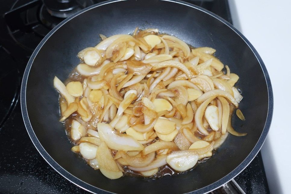 做法|简单美食之《牛排盖饭》的做法