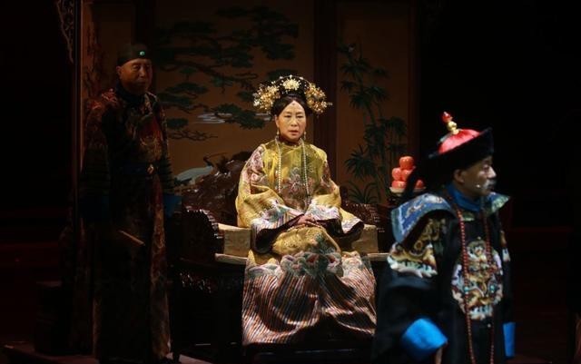 连升|张之洞为何被慈禧连升四级，原来张之洞与慈禧有种特殊关系