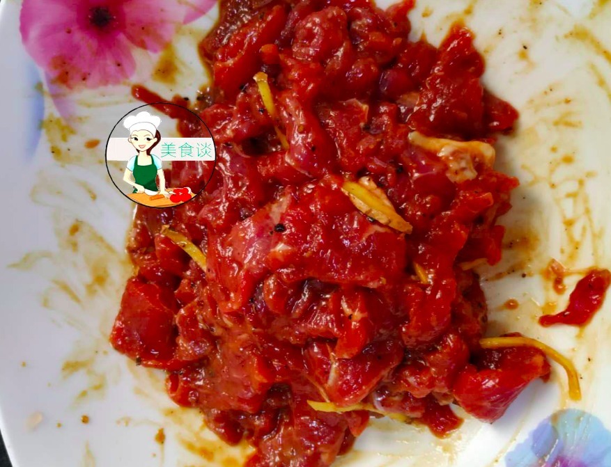  含有丰富|炒牛肉时，直接下锅大错特错了，厨师长教你3招，牛肉嫩滑不塞牙