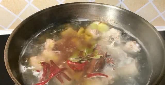 做法|孜然排骨怎么做教你一种家常做法,嚼起來帶勁,吃着停不下来