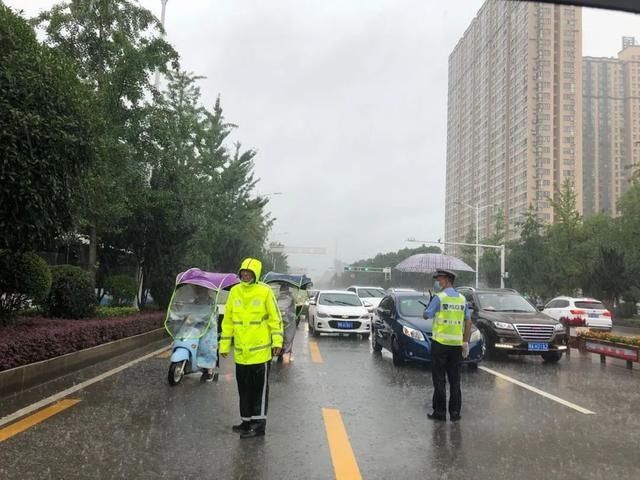  公安局|「护航高考」风里雨里，我守护你……