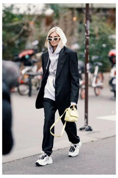  经典|是时候穿卫衣了，2020秋冬最时髦打开方式，好看爆了