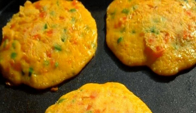  小孩|1个西红柿加洋葱，教你10分钟搞定早餐饼，比披萨好吃，小孩都爱吃