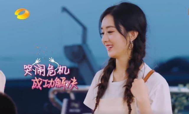 中餐厅|《中餐厅》遇小孩哭闹,赵丽颖一招制服,连当妈的都看懵了