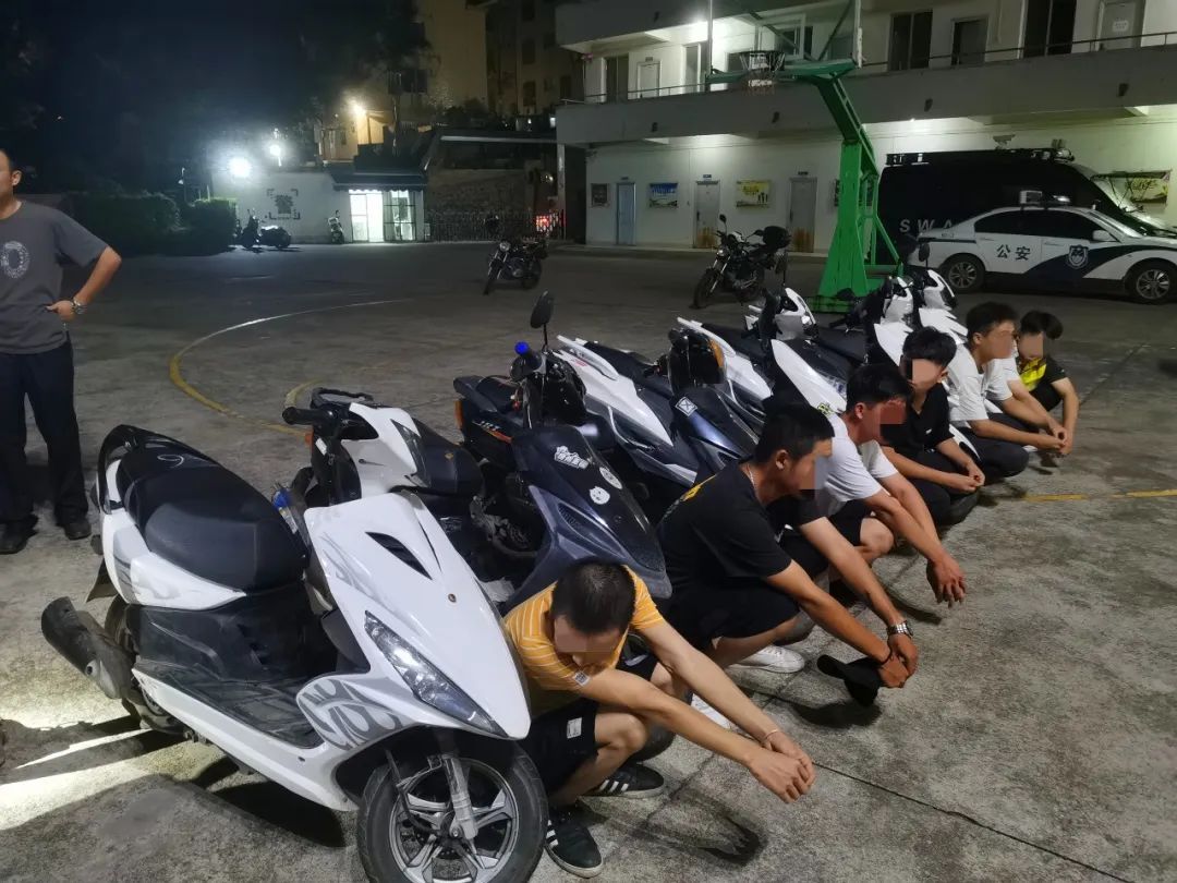  摩托车|竞速追逐，非法改装？全部查处，车扣留，人拘留！