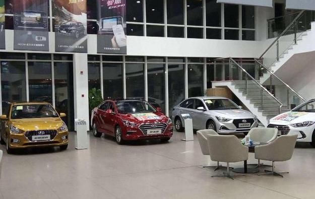  4S店|新车刚提3个小时就不翼而飞，却发现是被4S店拖走，车主：凭啥？