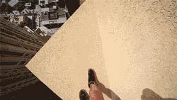  当场|生活中38个最危险的瞬间，离当场去世就差那么0.01秒