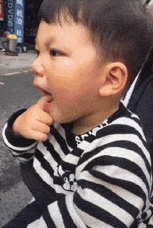 惹怒|不要惹怒开挖掘机的男人，除非你开五菱宏光