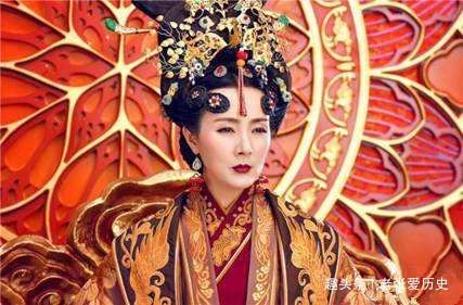  老婆|皇帝死后，皇后对大臣说：杀死你老婆我就嫁给你，大臣照办