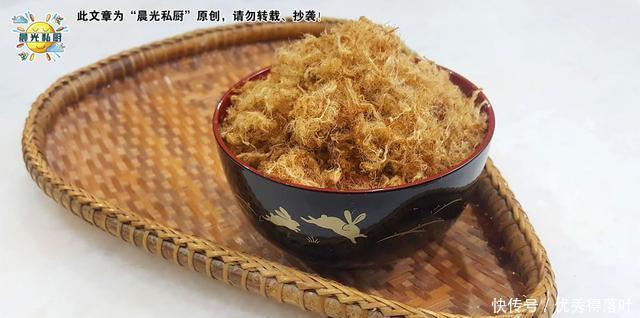 鸡蛋|肉松蛋饼,10分钟搞定营养又美味的早餐,媲美早餐店的鸡蛋卷饼!