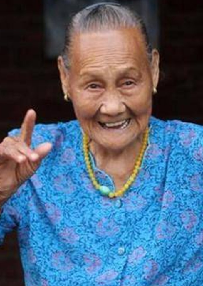  银金花|百岁老妇隐姓埋名40余年，不经意露出胳膊，惊动上级