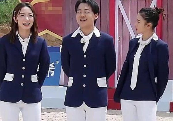 孟美岐|奔跑吧蔡徐坤跟女生握手,对孟美岐和宋祖儿态度不同,关系很显然