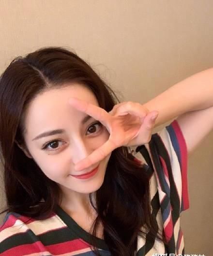  录制|杨洋保安造型录制综艺，要和迪丽热巴主演《你是我的荣耀》？