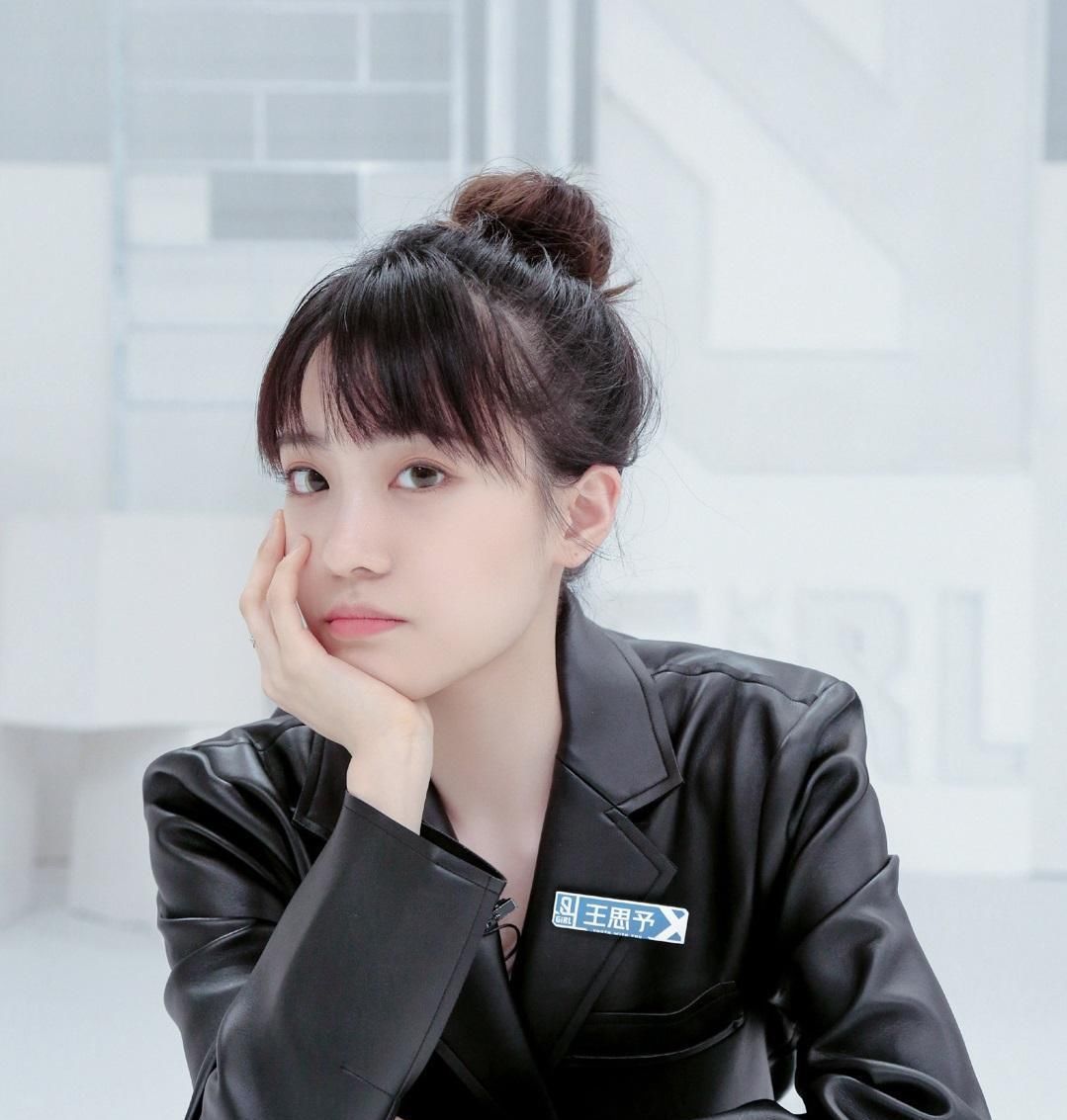  姓名|青2Lisa的师妹因为没钱放弃加演,乐华三期无姓名,恐无出道位