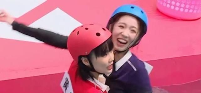  面不改色|《奔跑吧》迎来最牛嘉宾，光脚上指压板都面不改色，全场嘉宾呆住