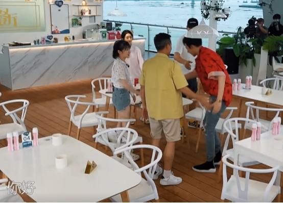  脱口而出|刘宇宁加入《中餐厅》太抢手，避免矛盾他脱口而出一句，尽显情商