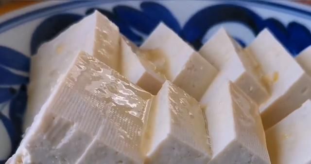 从不|我家五花肉从不红烧,加一块豆腐,不加油不加水,上桌瞬间被扫光