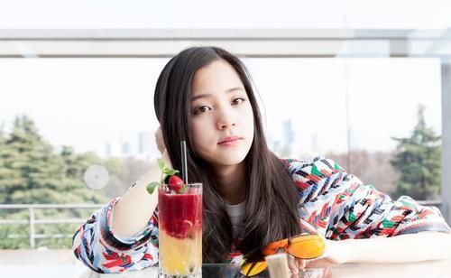  争议|欧阳娜娜打断节目录制事件，网友：想重录就重录，太不尊重人