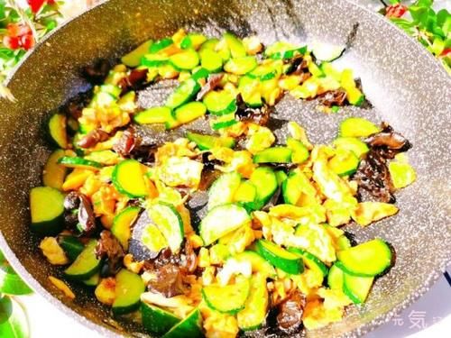  超过|泡木耳超过这个时间就千万别吃了，否则会中毒