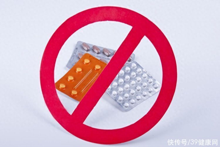 60岁以后应该吃小剂量阿司匹林吗(北京大学第一医院研究发现：60岁后服用阿司匹林，小剂量更安全)