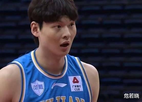  常规赛|人丢光了！CBA历史最大耻辱，常规赛MVP打的不像个男人