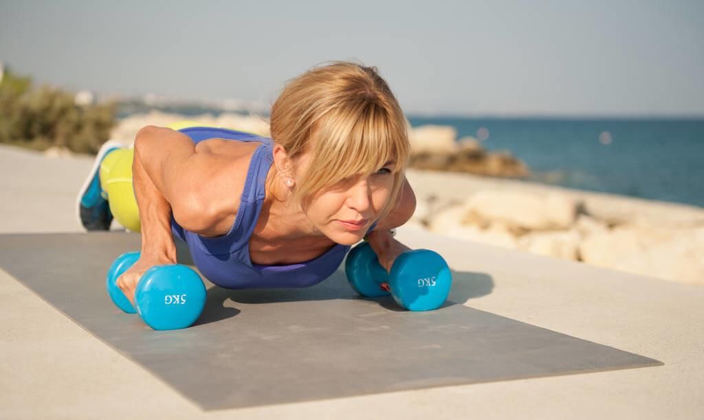  平板|网传“平板支撑是大肚子杀手”，但是效果真有这么神奇吗？