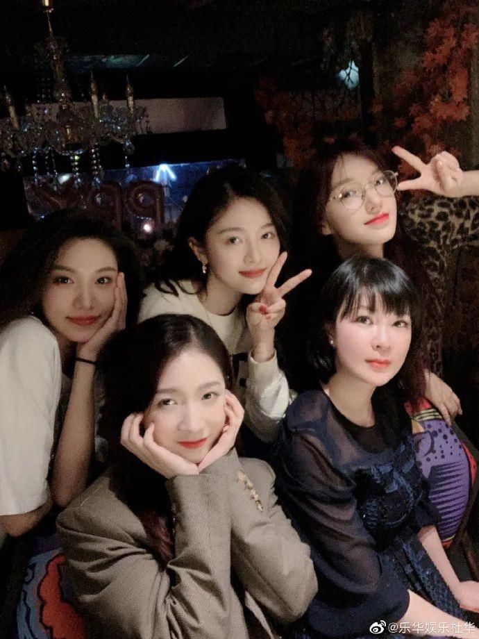  清新|给她贴上“女强人”的标签，自我称呼“小清新”