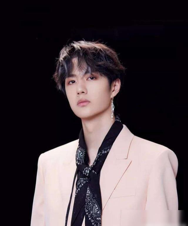  完美|完美结局《街舞3》，王一博张艺兴相遇，网友：张艺兴稍好